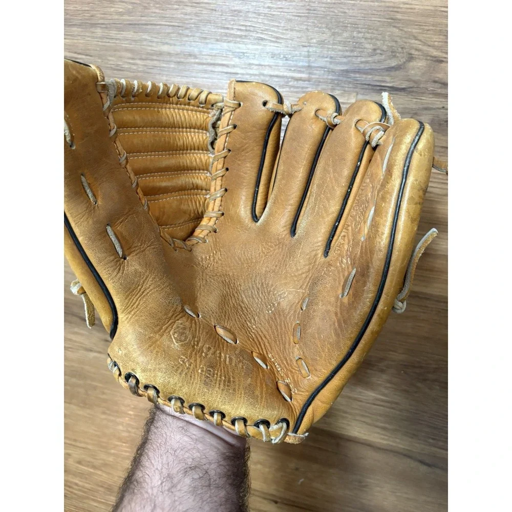 Vintage Regent Major League Model Leather Baseball Glove Brown Youth Mitt